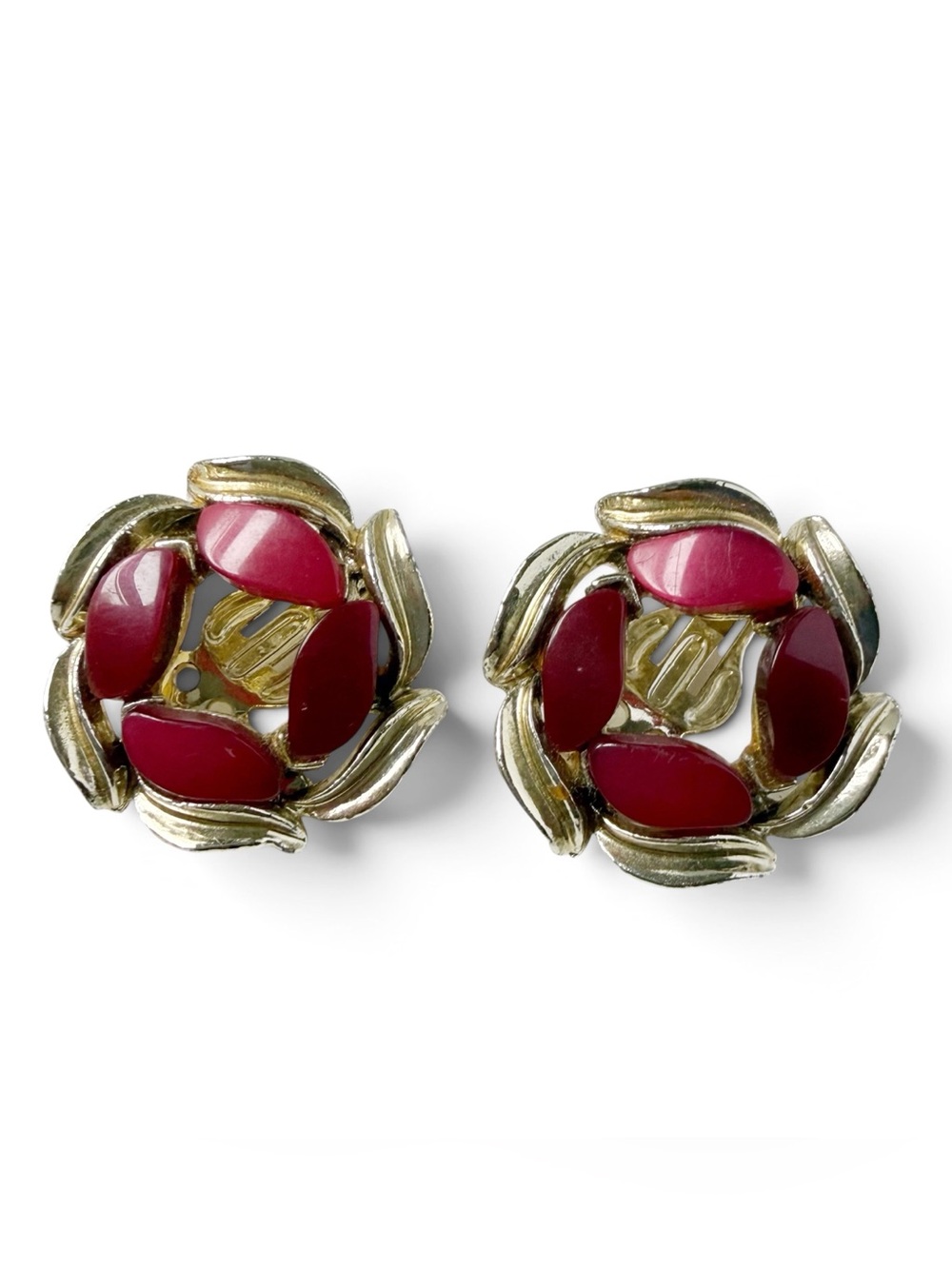 Vintage Retro Maroon Red Thermoset Lucite Round Goldtone Clip On Earrings